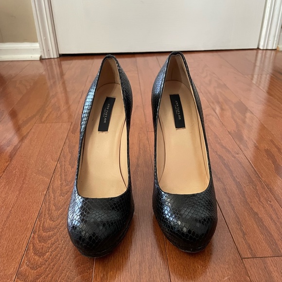 Ann Taylor shoes - Picture 1 of 9